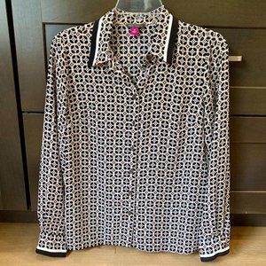 Vince Camuto XS button down collared Long sleeve blouse